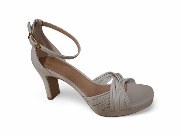 PE26---unisa---SELENANTOIVORY.JPG